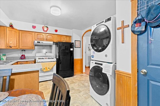 1972 Gunn Road, Holt, MI 48842