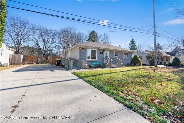 1972 Gunn Road, Holt, MI 48842