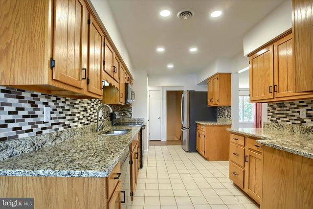 313 CROGHAN DR, Carlisle, PA 17013