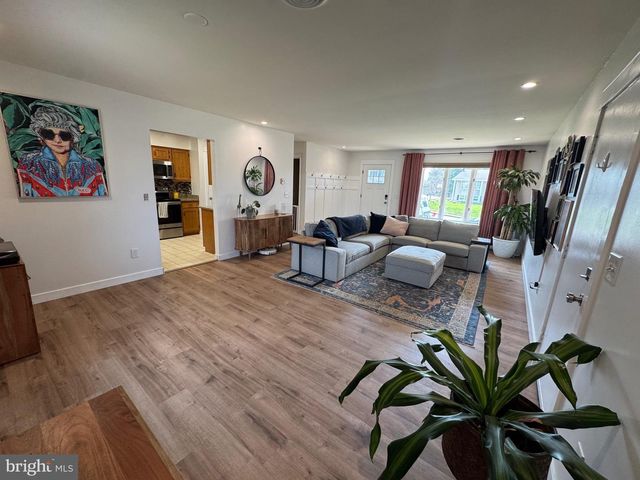 313 CROGHAN DR, Carlisle, PA 17013