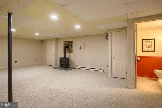 313 CROGHAN DR, Carlisle, PA 17013
