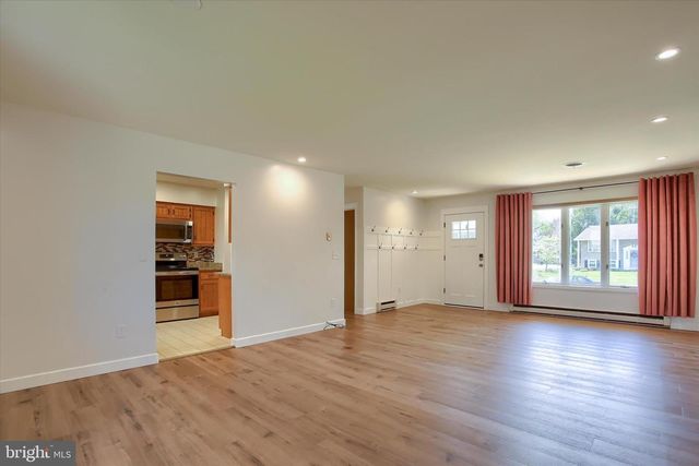 313 CROGHAN DR, Carlisle, PA 17013
