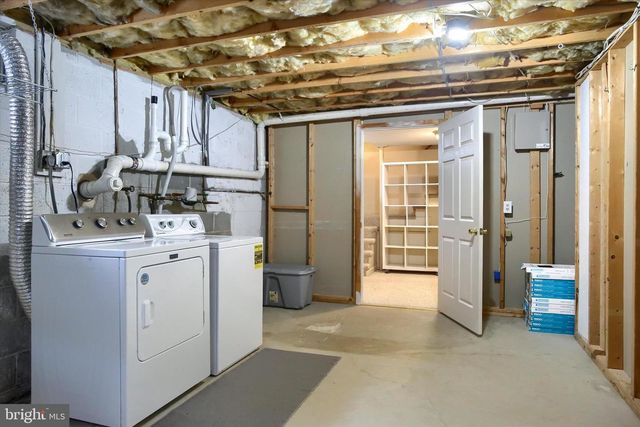 313 CROGHAN DR, Carlisle, PA 17013