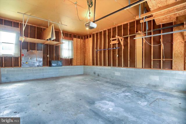 313 CROGHAN DR, Carlisle, PA 17013