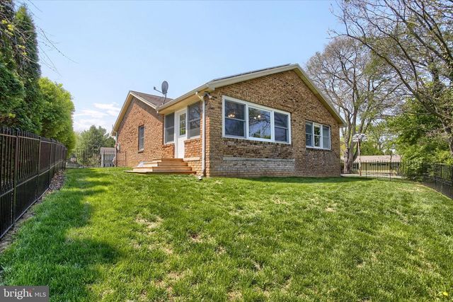 313 CROGHAN DR, Carlisle, PA 17013
