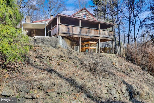 142 GRANDVIEW RD, Wernersville, PA 19565