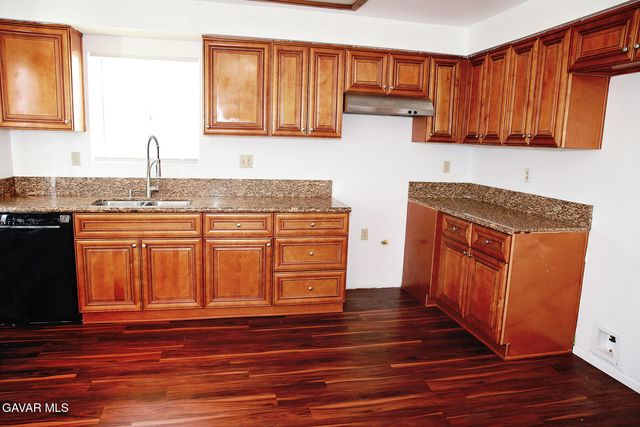 567 E Avenue J9, Lancaster, CA 93535
