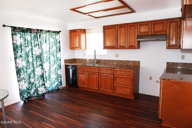 567 E Avenue J9, Lancaster, CA 93535