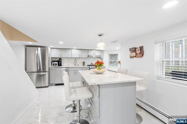 94 Phelps Avenue, Bergenfield, NJ 07621