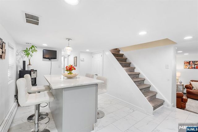 94 Phelps Avenue, Bergenfield, NJ 07621