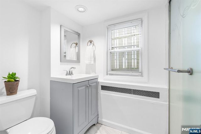 94 Phelps Avenue, Bergenfield, NJ 07621