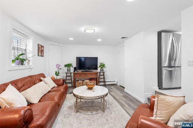 94 Phelps Avenue, Bergenfield, NJ 07621