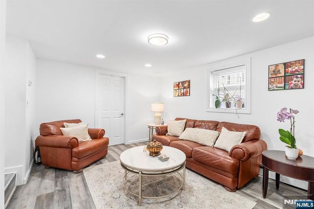 94 Phelps Avenue, Bergenfield, NJ 07621