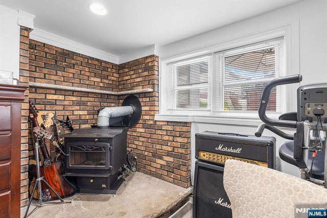 94 Phelps Avenue, Bergenfield, NJ 07621