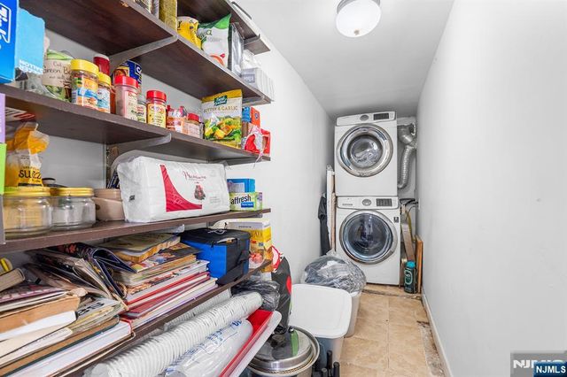 94 Phelps Avenue, Bergenfield, NJ 07621