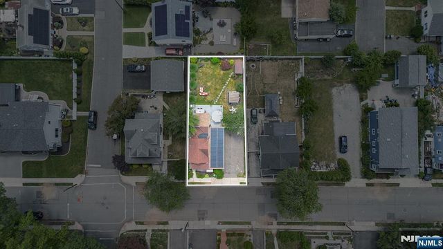 94 Phelps Avenue, Bergenfield, NJ 07621