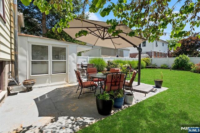 94 Phelps Avenue, Bergenfield, NJ 07621