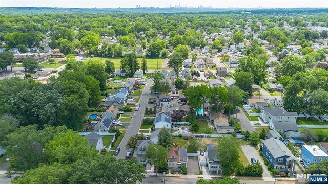 94 Phelps Avenue, Bergenfield, NJ 07621
