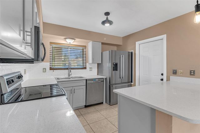 10703 WINDSOR COURT, Orlando, FL 32821