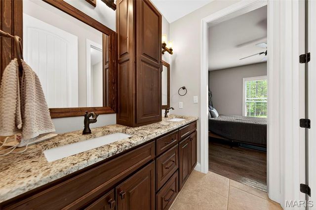 740 Crown Pointe Farms, Defiance, MO 63341
