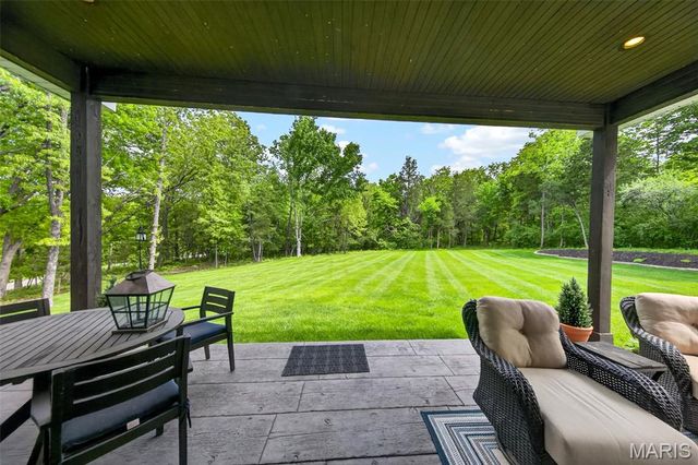 740 Crown Pointe Farms, Defiance, MO 63341