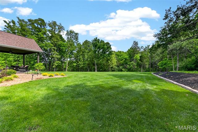 740 Crown Pointe Farms, Defiance, MO 63341