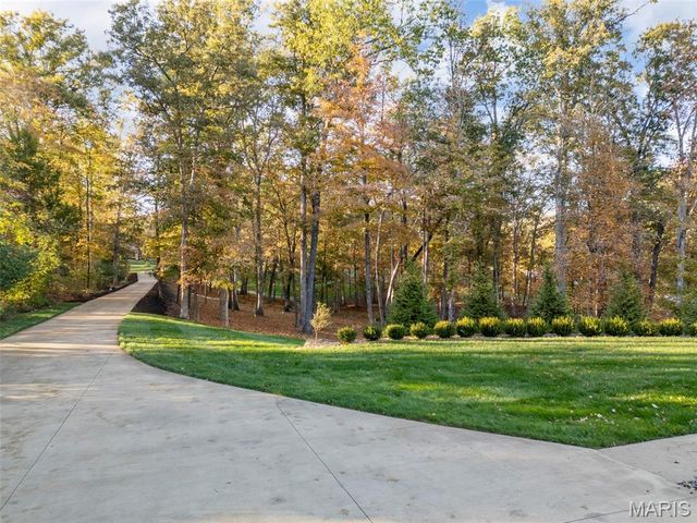 740 Crown Pointe Farms, Defiance, MO 63341
