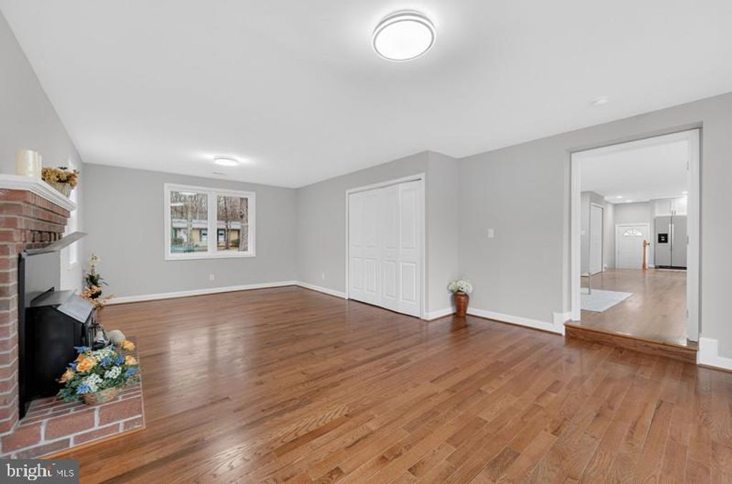 Image 16 of property listing at 5635 W SHADY SIDE RD, Churchton, MD 20733