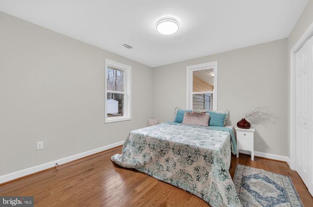 Image 20 of property listing at 5635 W SHADY SIDE RD, Churchton, MD 20733