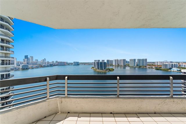 19101 NE 36th Ct 2405, Aventura, FL 33180