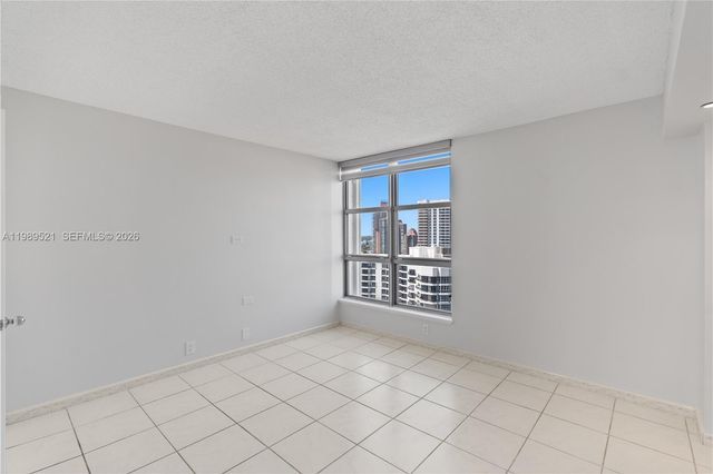 19101 NE 36th Ct 2405, Aventura, FL 33180