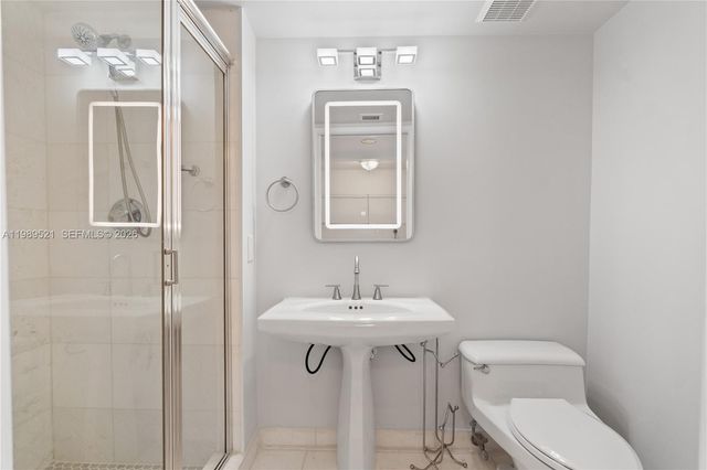 19101 NE 36th Ct 2405, Aventura, FL 33180