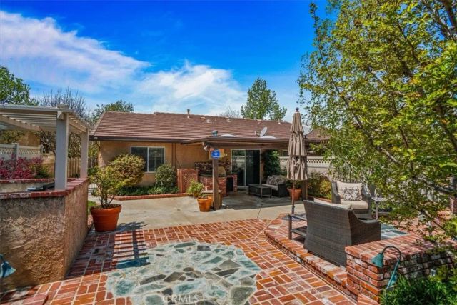 25628 Alicante, Valencia, CA 91355