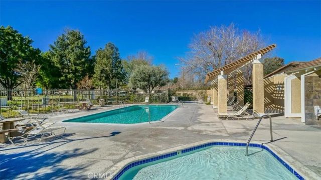 25628 Alicante, Valencia, CA 91355