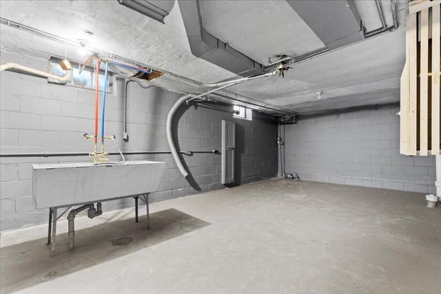 16210 Ashton Avenue, Detroit City, MI 48219