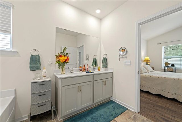 51 Oak Edge Lane, Greer, SC 29651