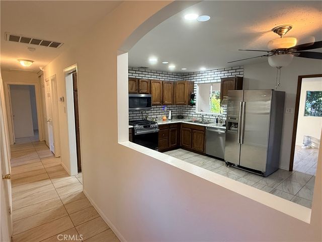 8 Dale, Redlands, CA 92373