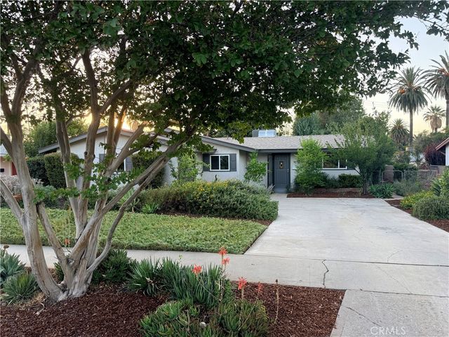 8 Dale, Redlands, CA 92373