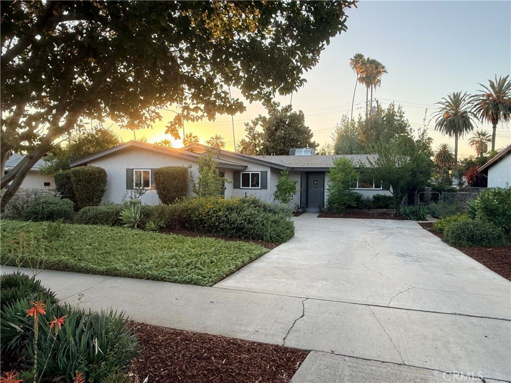 8 Dale, Redlands, CA 92373