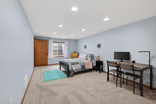 258 Alpine Meadow Circle, Oregon, WI 53575