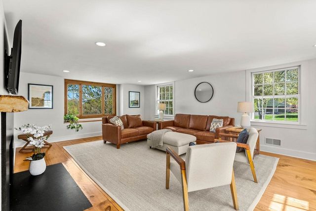 76 Dow Road, Hollis, NH 03049