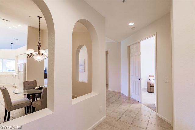 3940 Deer Crossing CT 4-203, Naples, FL 34114