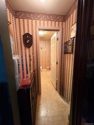 142 King Road, Rocky Point, NY 11778