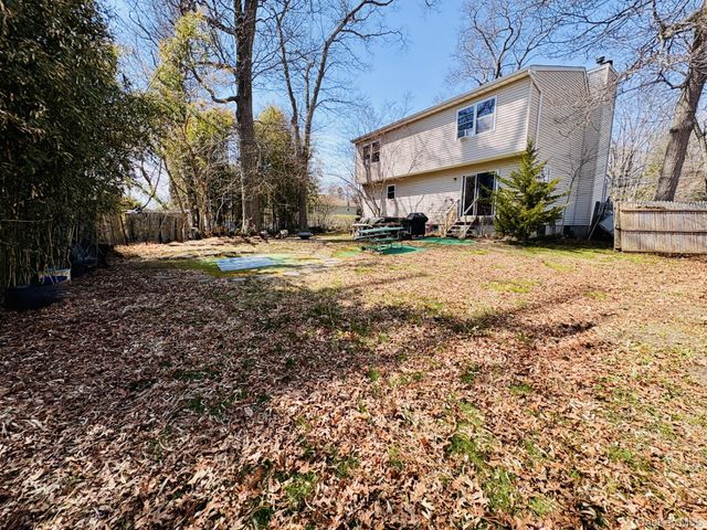 142 King Road, Rocky Point, NY 11778