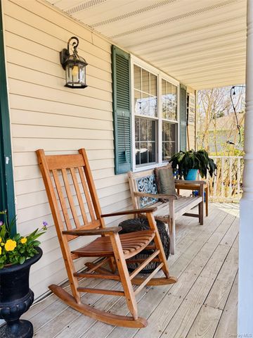 142 King Road, Rocky Point, NY 11778