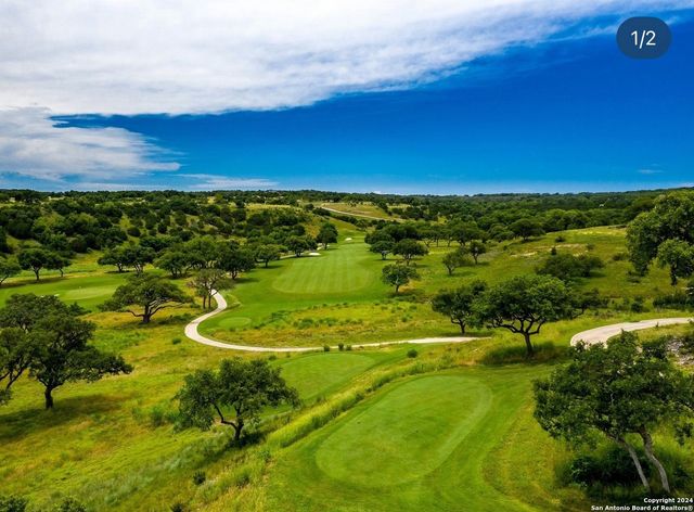 679 Lago Vista Drive, Fredericksburg, TX 78624