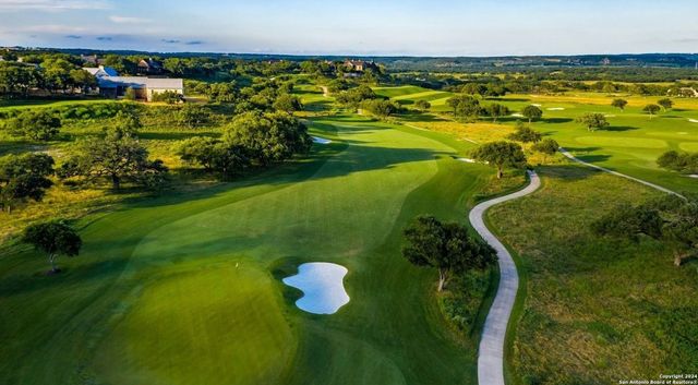 679 Lago Vista Drive, Fredericksburg, TX 78624