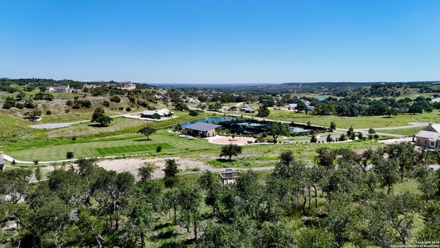 679 Lago Vista Drive, Fredericksburg, TX 78624