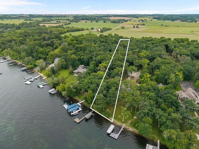 W1534 Sandstone Avenue, Green Lake, WI 54941