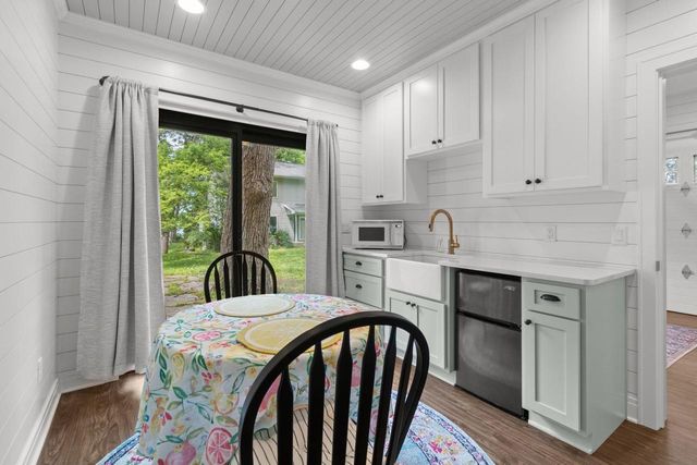 W1534 Sandstone Avenue, Green Lake, WI 54941
